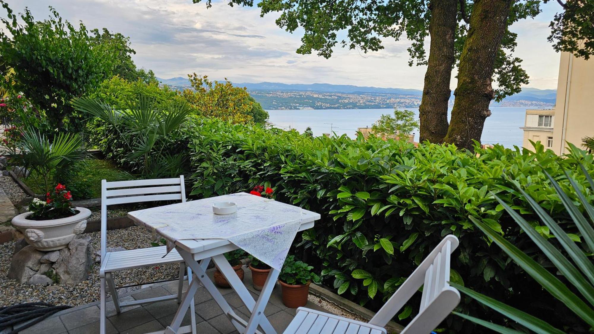 Elvira Apartment Opatija Bagian luar foto