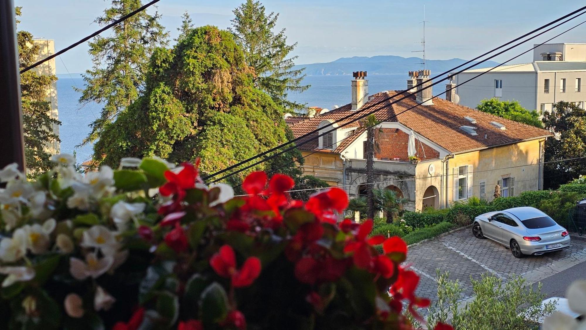 Elvira Apartment Opatija Bagian luar foto